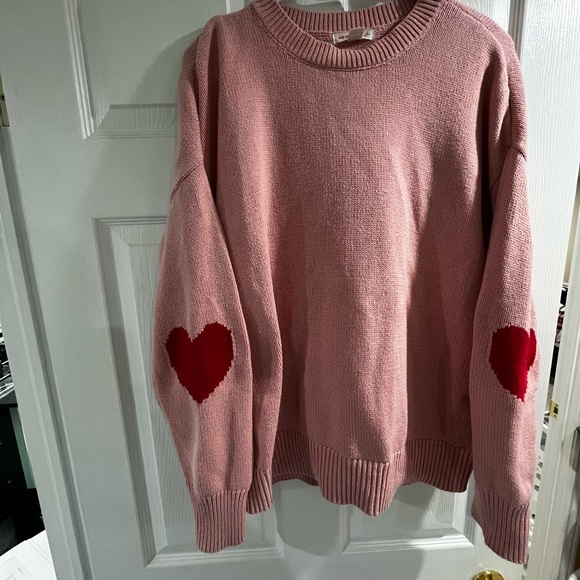 Pink Heart Sweater - Picture 1 of 3